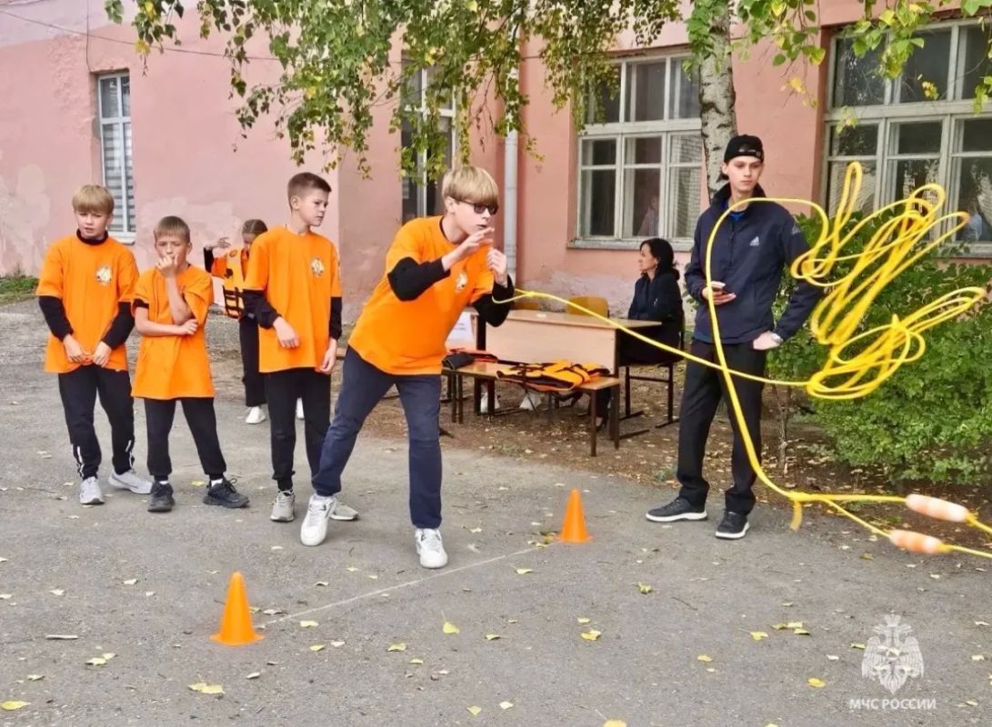 Юные пожарные показали свои знания и навыки Юные пожарные показали свои знания и навыки