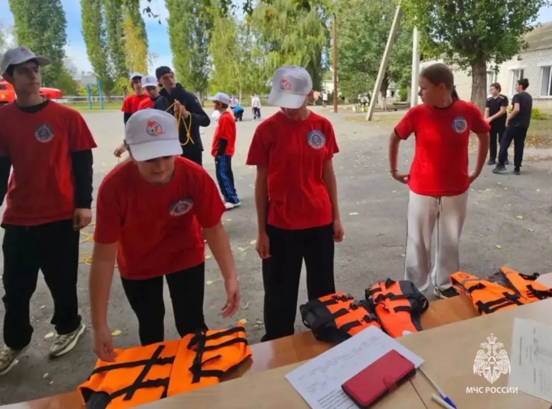 Юные пожарные показали свои знания и навыки Юные пожарные показали свои знания и навыки
