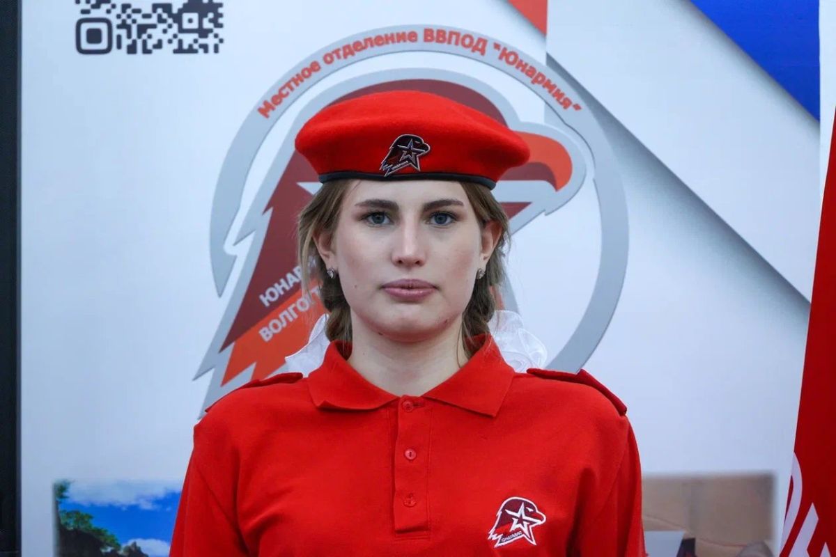 Сегодня, 7 октября 2026 года, в здании амфитеатра Волгограда прошла торжественная церемония награждения наиболее отличившихся представителей движения «Юнармия» Сегодня, 7 октября 2026 года, в здании амфитеатра Волгограда прошла торжественная церемония награждения наиболее отличившихся представителей движения «Юнармия»