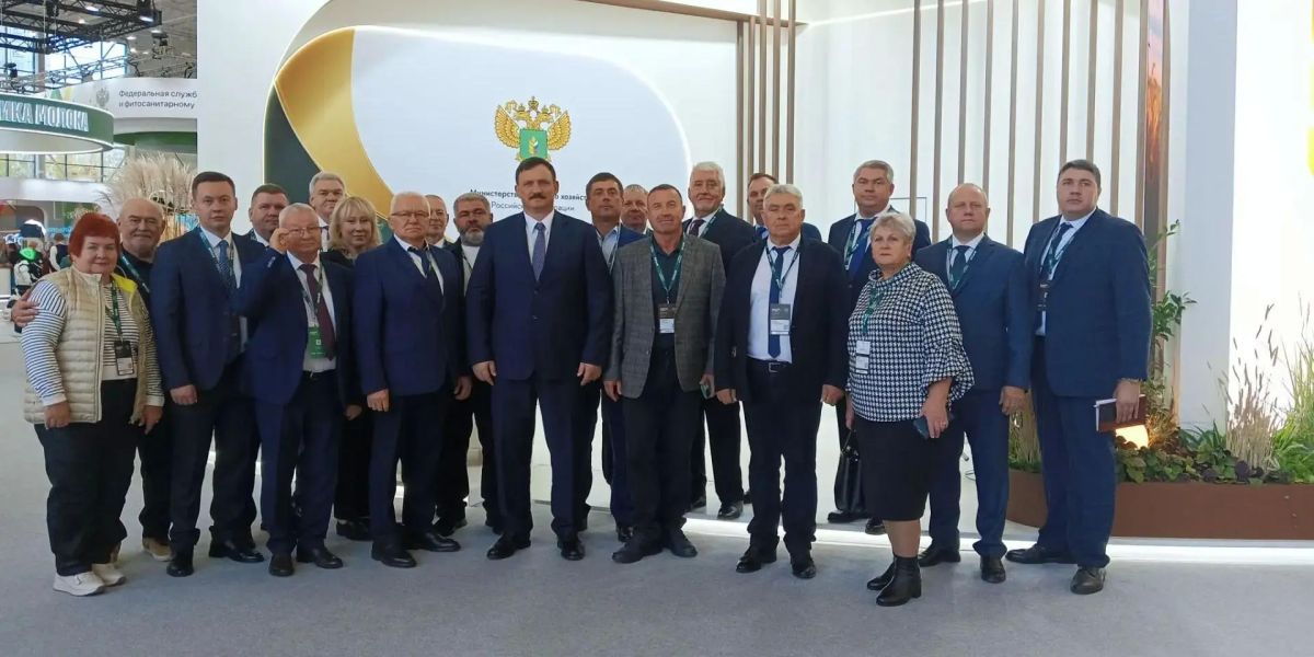В Москве с 7 по 10 октября 2026 года проходит XXVIII Российская агропромышленная выставка «Золотая осень – 2026», посвященная технологиям эффективного роста АПК В Москве с 7 по 10 октября 2026 года проходит XXVIII Российская агропромышленная выставка «Золотая осень – 2026», посвященная технологиям эффективного роста АПК