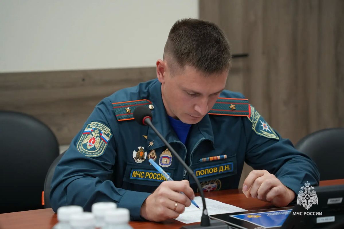 Сотрудник МЧС из Волгограда борется за победу во Всероссийском конкурсе на звание «Лучший сотрудник подразделений надзорной деятельности и профилактической работы МЧС России» Сотрудник МЧС из Волгограда борется за победу во Всероссийском конкурсе на звание «Лучший сотрудник подразделений надзорной деятельности и профилактической работы МЧС России»