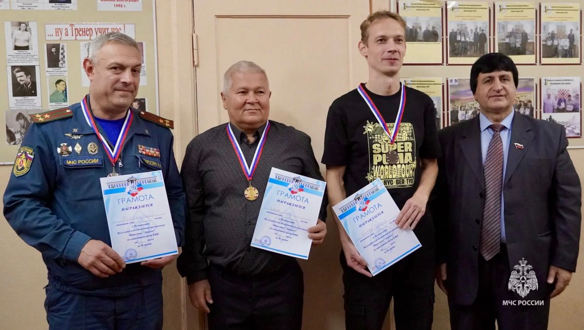Серебро на шахматном турнире Серебро на шахматном турнире