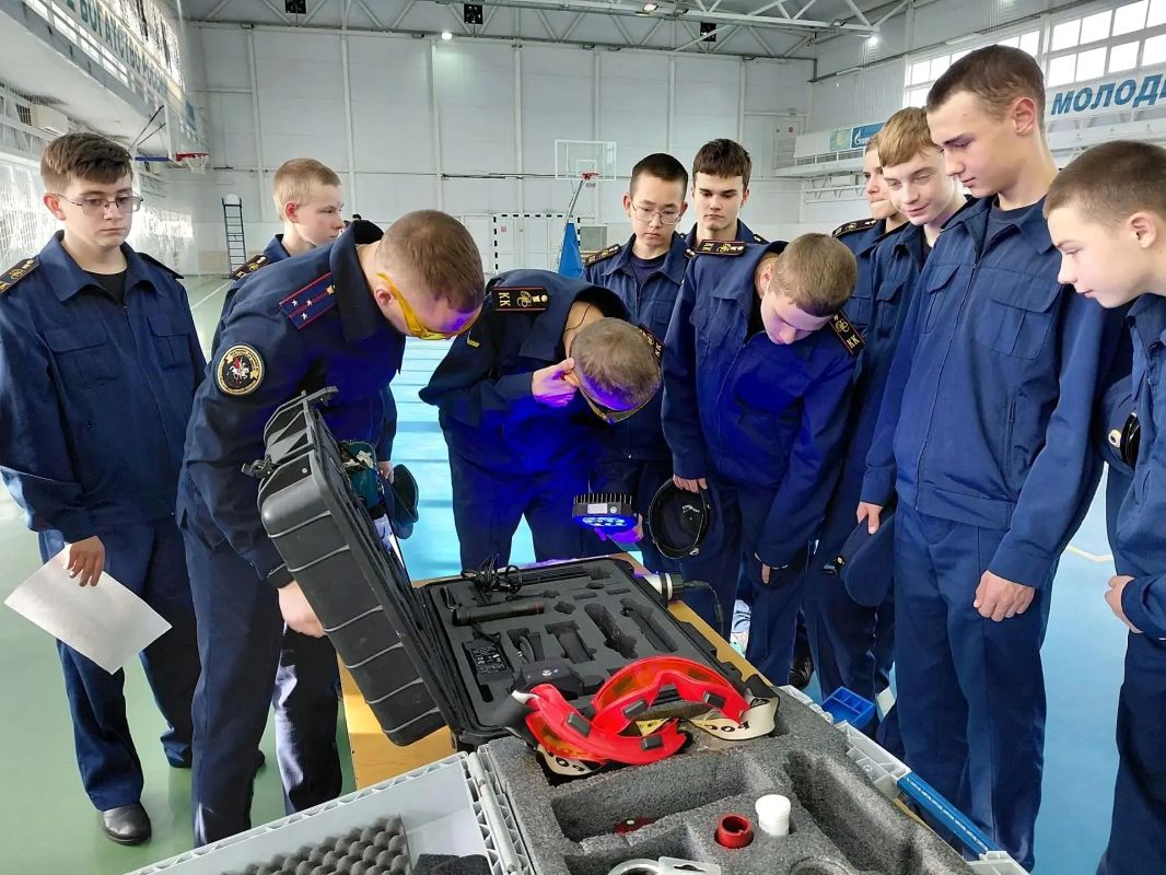 Волгоградские кадеты попробовали себя в роли следователей-криминалистов