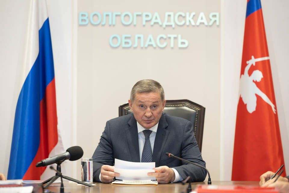Губернатор Андрей Бочаров в ходе состоявшегося оперативного совещания сообщил предварительные итоги уборочной кампании в Волгоградской области Губернатор Андрей Бочаров в ходе состоявшегося оперативного совещания сообщил предварительные итоги уборочной кампании в Волгоградской области