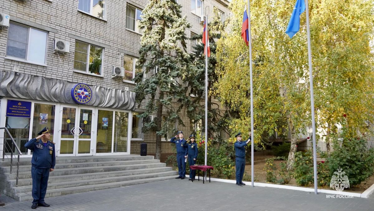 В Главном управлении МЧС России по Волгоградской области состоялось торжественное построение В Главном управлении МЧС России по Волгоградской области состоялось торжественное построение