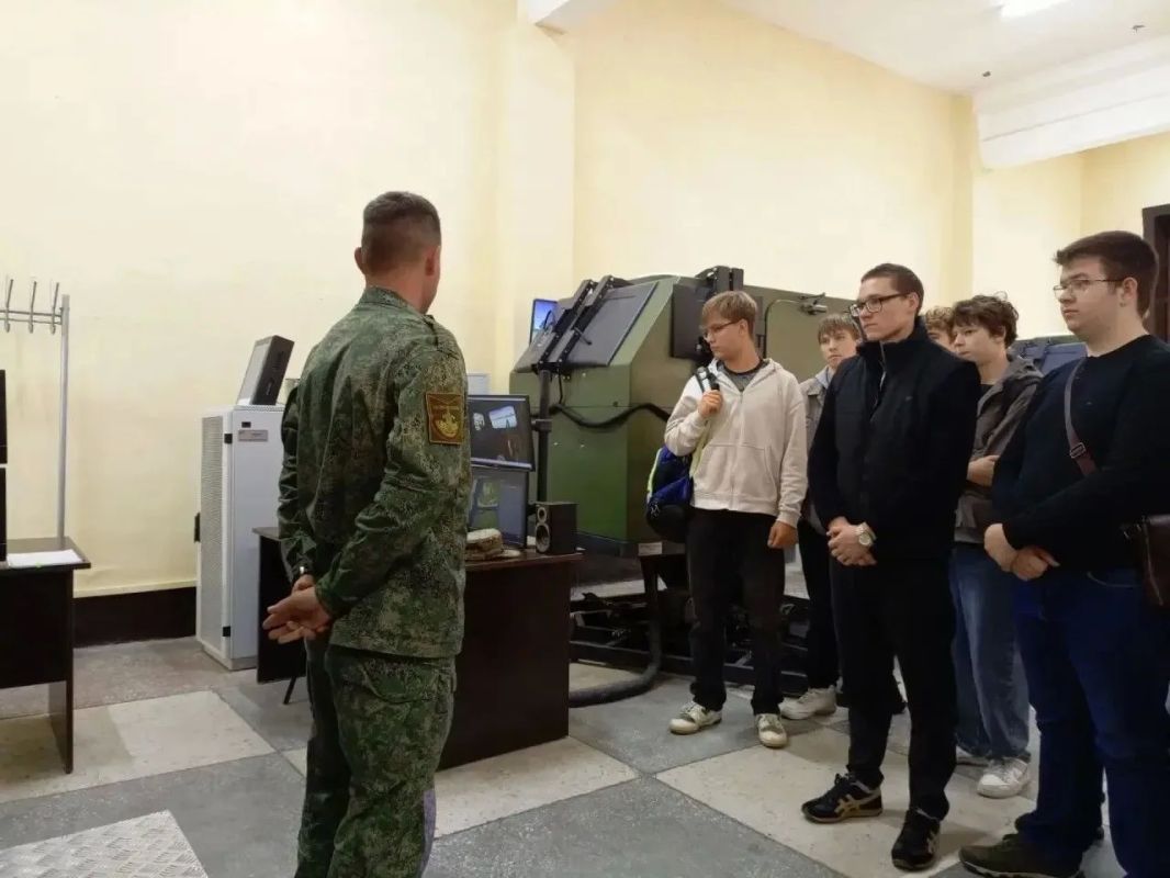 В Волжском прошёл «День призывника» В Волжском прошёл «День призывника»