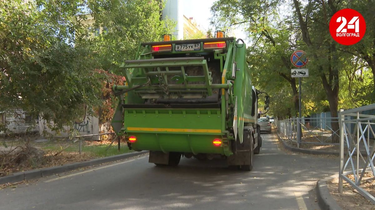 Новые маневренные мусоровозы вышли на улицы Центрального района Волгограда Новые маневренные мусоровозы вышли на улицы Центрального района Волгограда