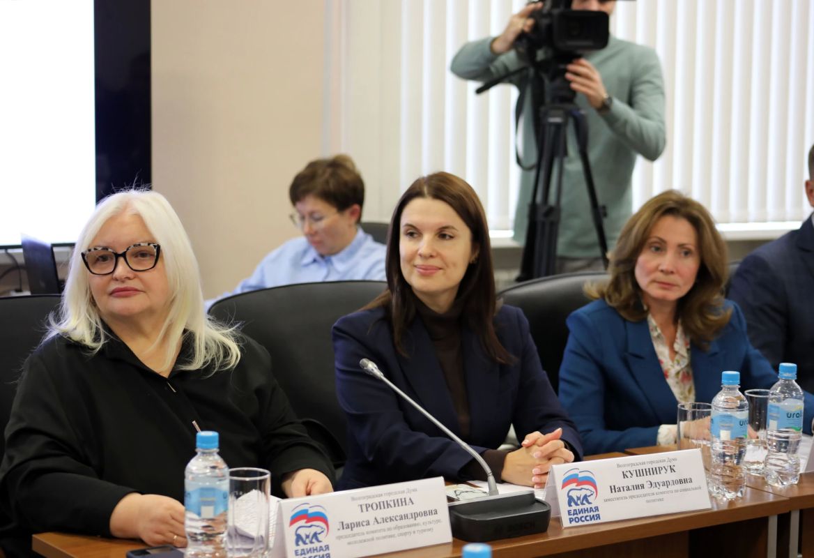 Пяти волгоградским волонтерам по итогам этого года будут вручены Почетные знаки города-героя «За развитие добровольчества» Пяти волгоградским волонтерам по итогам этого года будут вручены Почетные знаки города-героя «За развитие добровольчества»