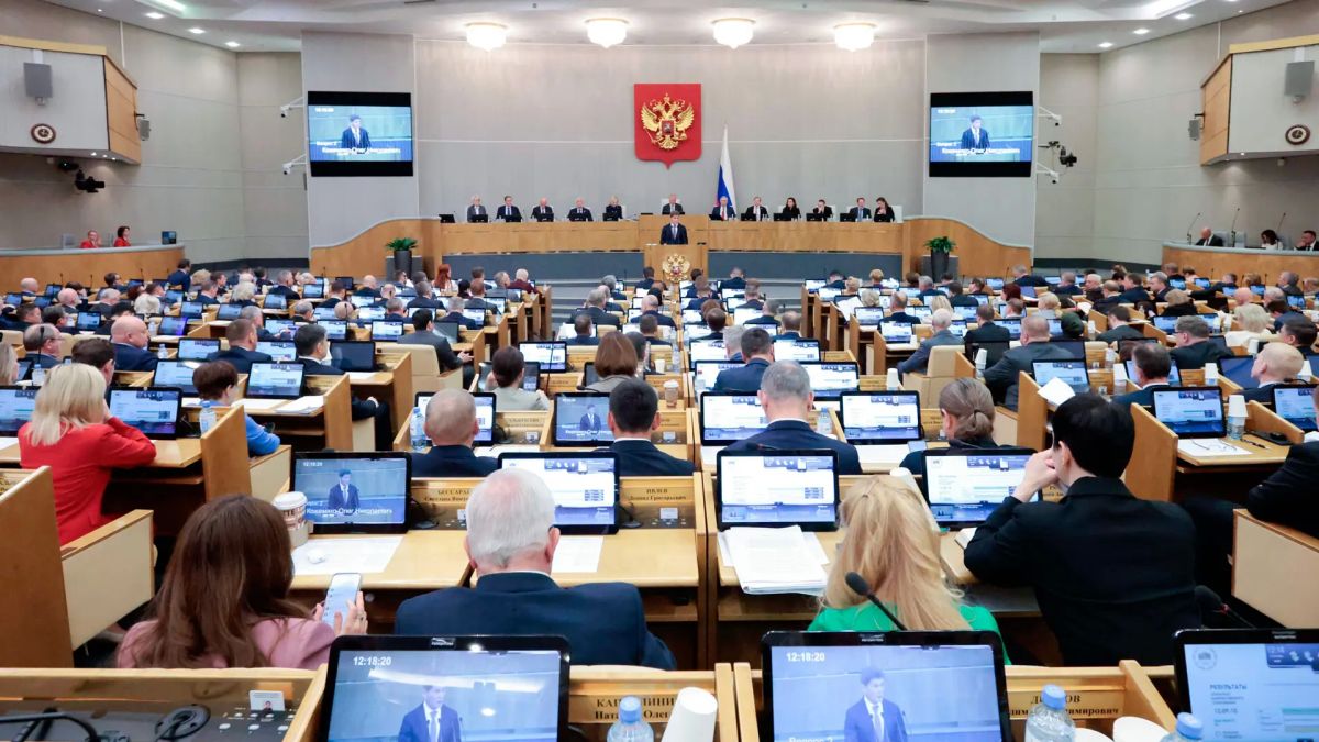 Депутаты Государственной Думы сегодня на пленарном заседании рассмотрели и утвердили кандидатуры заместителей председателя Правительства РФ и министра транспорта РФ