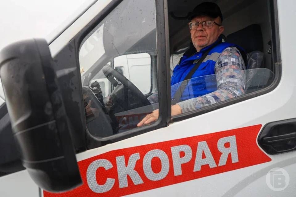 Состояние пострадавшего в ДТП с четырьмя автомобилями в Камышинском районе Волгоградской области оценивается как стабильно тяжелое, угрозы жизни нет, сообщили «Городским вестям» в облздраве