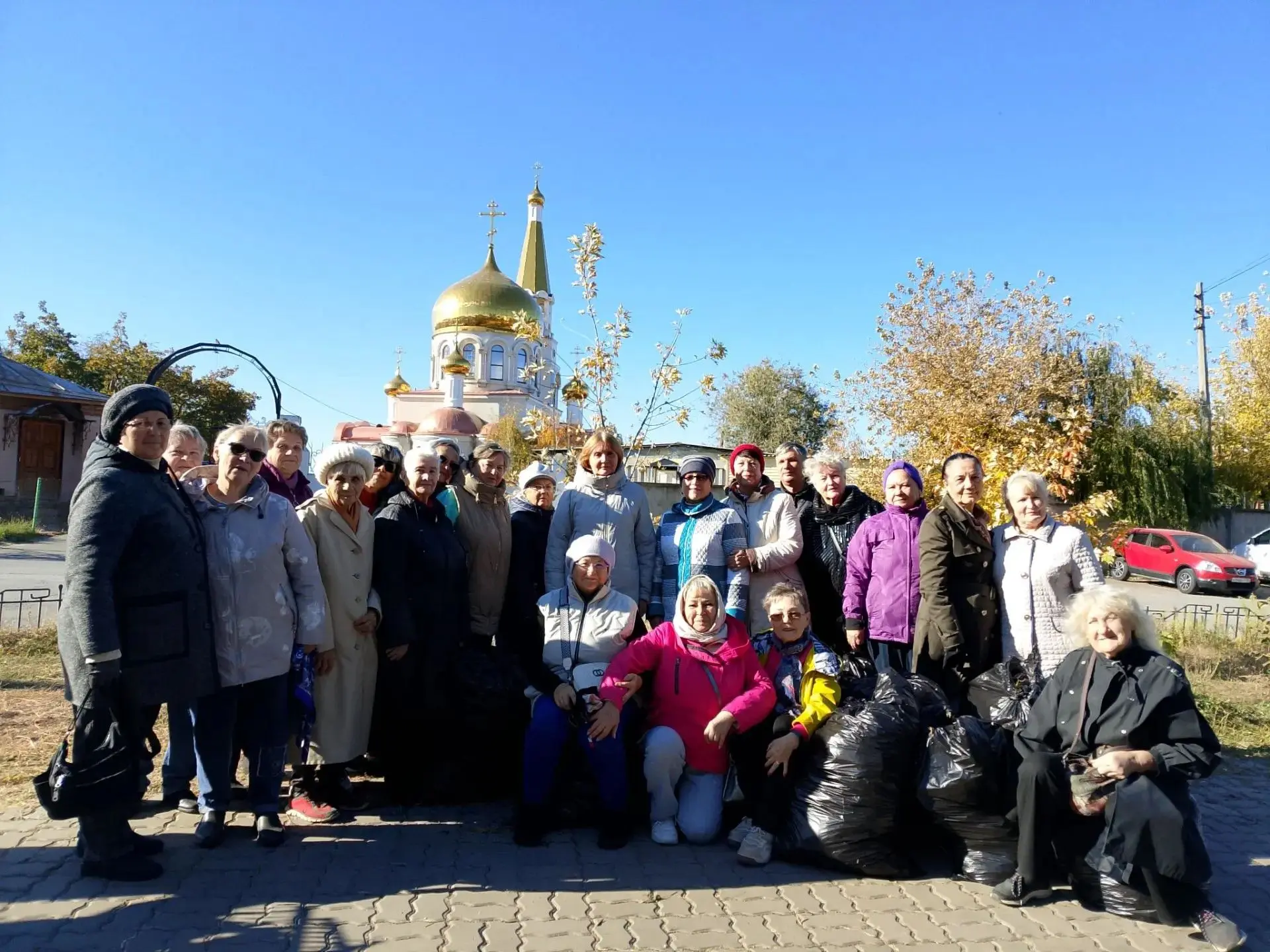 50 человек объединил субботник в парке «Волжский»