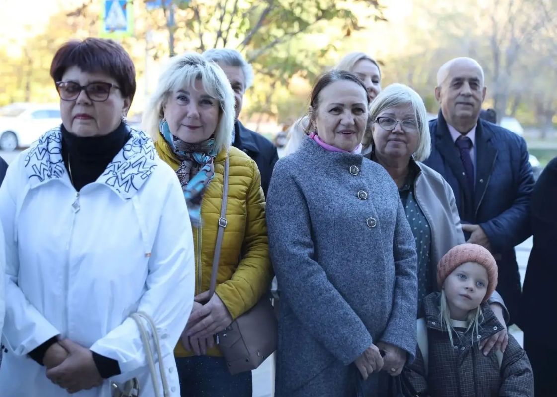 Доска Почета в Краснооктябрьском районе пополнилась новыми именами Доска Почета в Краснооктябрьском районе пополнилась новыми именами